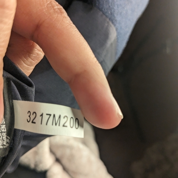 Daniel Cremieux Plaid Blazer with Navy Accents - Picture 9 of 12